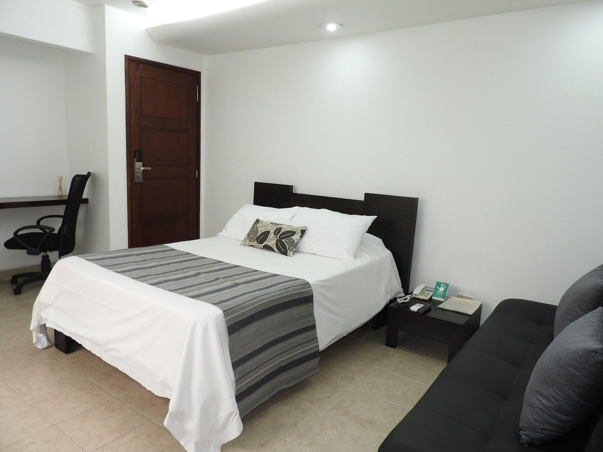 Hotel Mediterraneo Medellin Ngoại thất bức ảnh