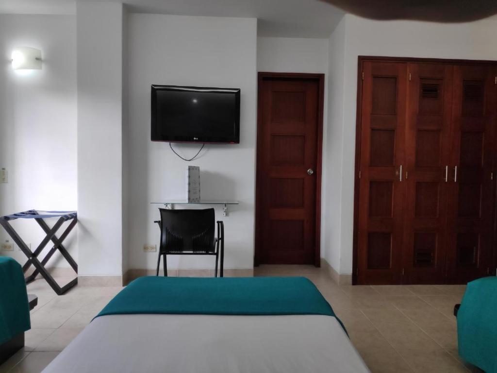 Hotel Mediterraneo Medellin Ngoại thất bức ảnh